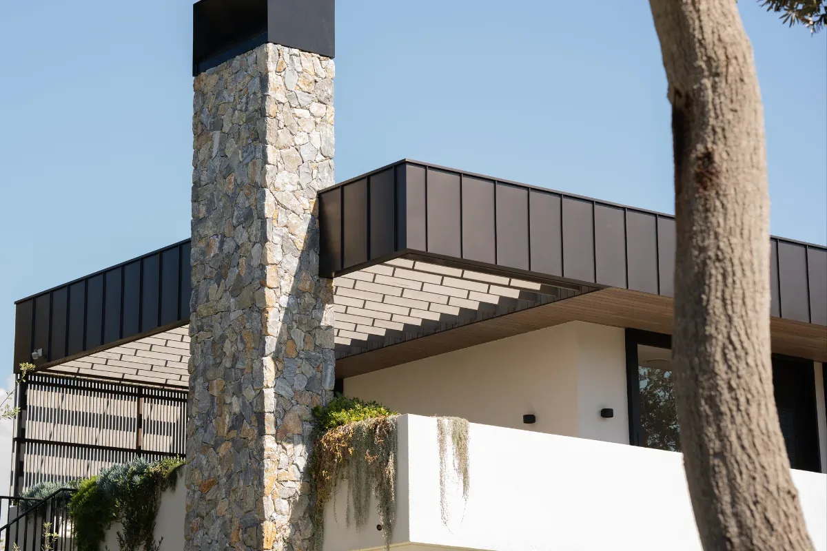 Casuarina — Residence — Aluminium Standing Seam by Euroclad — Casuarina, NSW