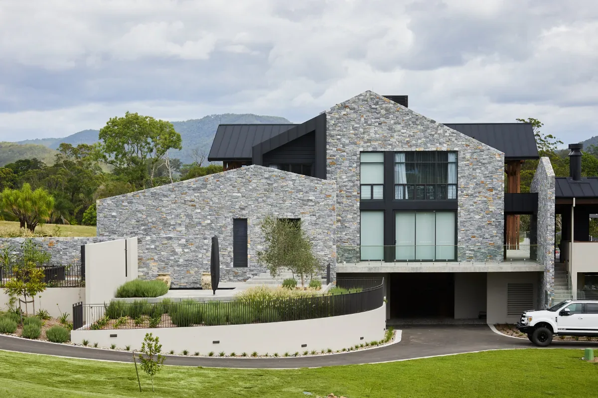 Maudsland — Barn Estate — Aluminium Standing Seam by Euroclad — Maudsland, QLD