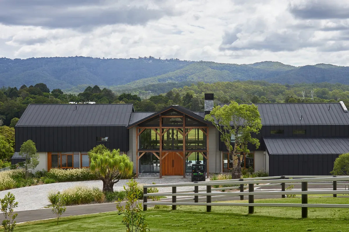 Maudsland — Barn Estate — Aluminium Standing Seam by Euroclad — Maudsland, QLD
