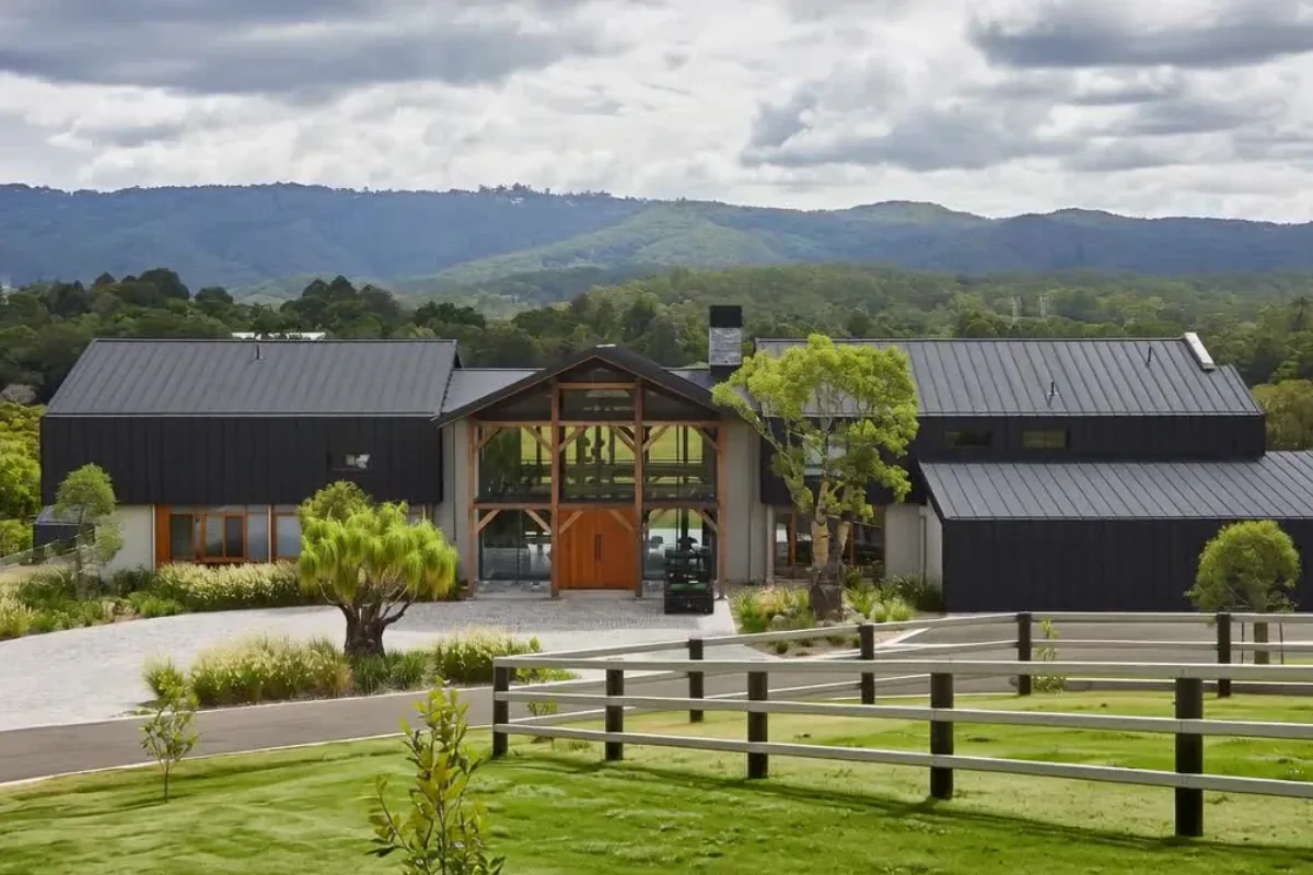 Maudsland — Barn Estate — Aluminium Standing Seam by Euroclad — Maudsland, QLD