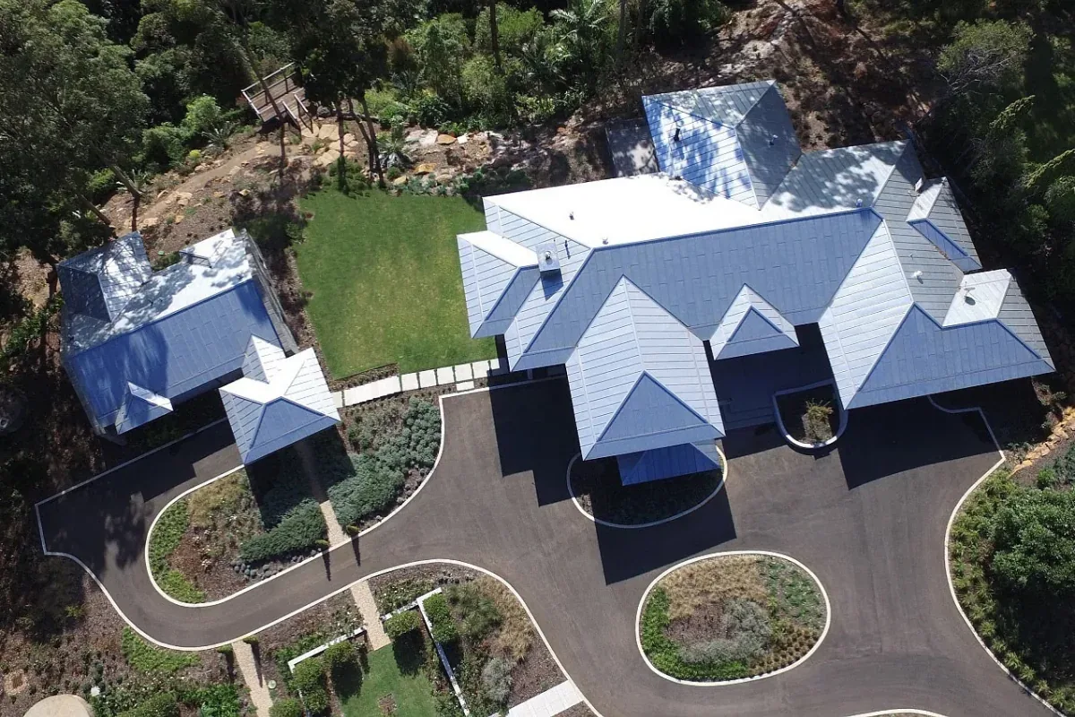 Mount Tamborine — Hinterland Estate — Zalmag & Copper Standing Seam & Batten Seam by Euroclad — Mount Tamborine, QLD