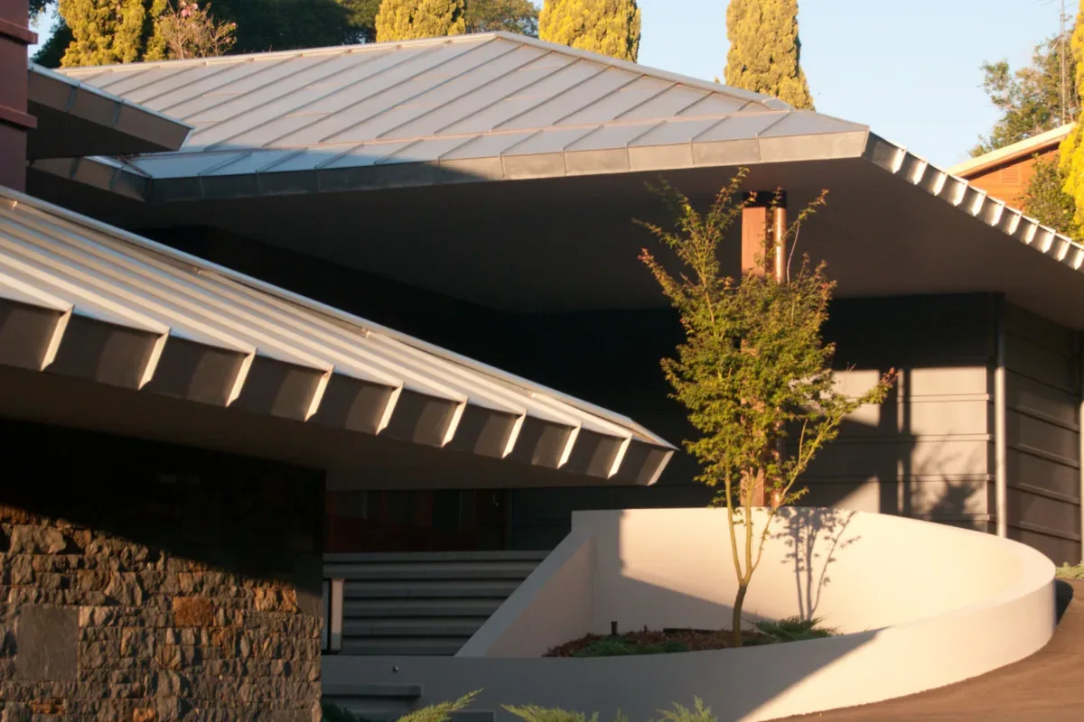 Mount Tamborine — Hinterland Estate — Zalmag & Copper Standing Seam & Batten Seam by Euroclad — Mount Tamborine, QLD