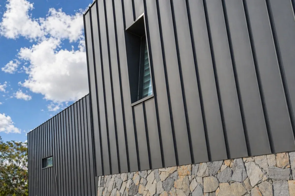 Pottsville — Beach House — Aluminium Standing Seam by Euroclad — Pottsville, NSW